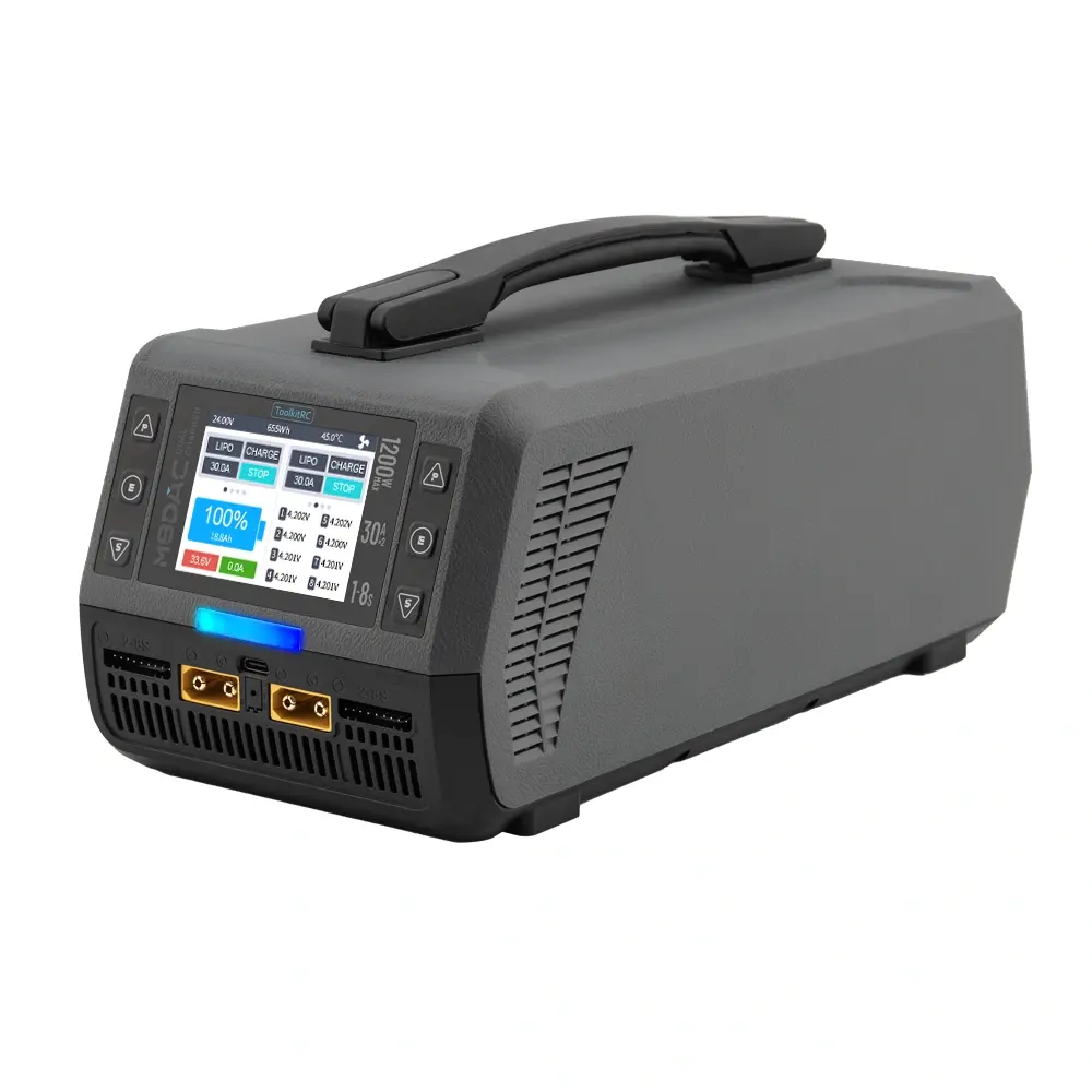 ToolkitRC M8DAC Charger