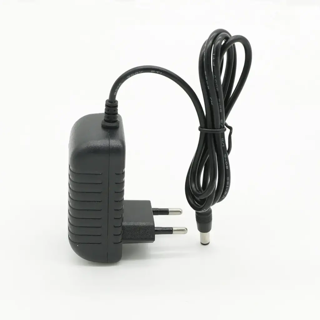 Zasilacz impulsowy 12V 2,5A - wtyk DC 5,5x2,5mm